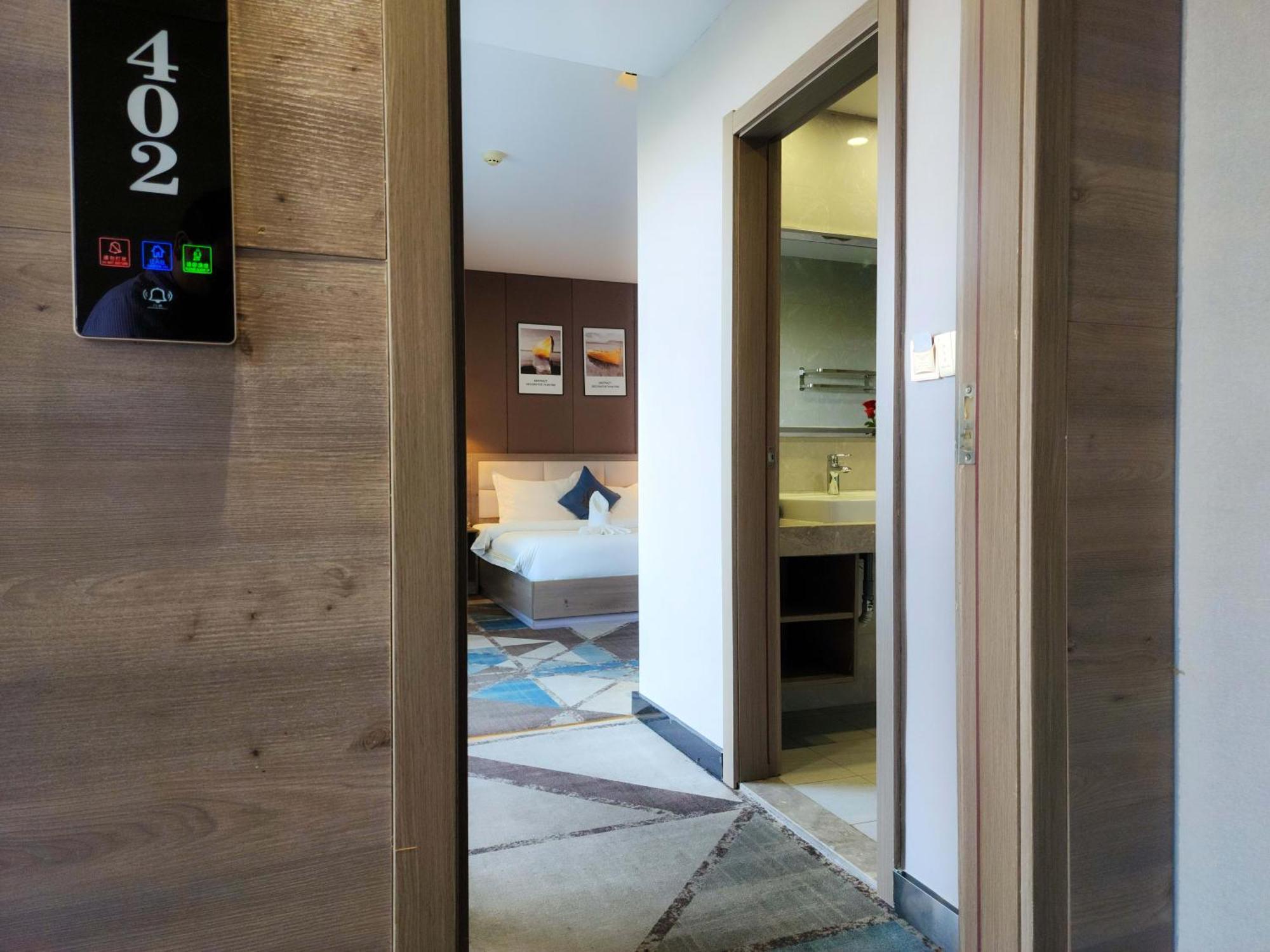 889 Boutique Hotel พนมเปญ ภายนอก รูปภาพ